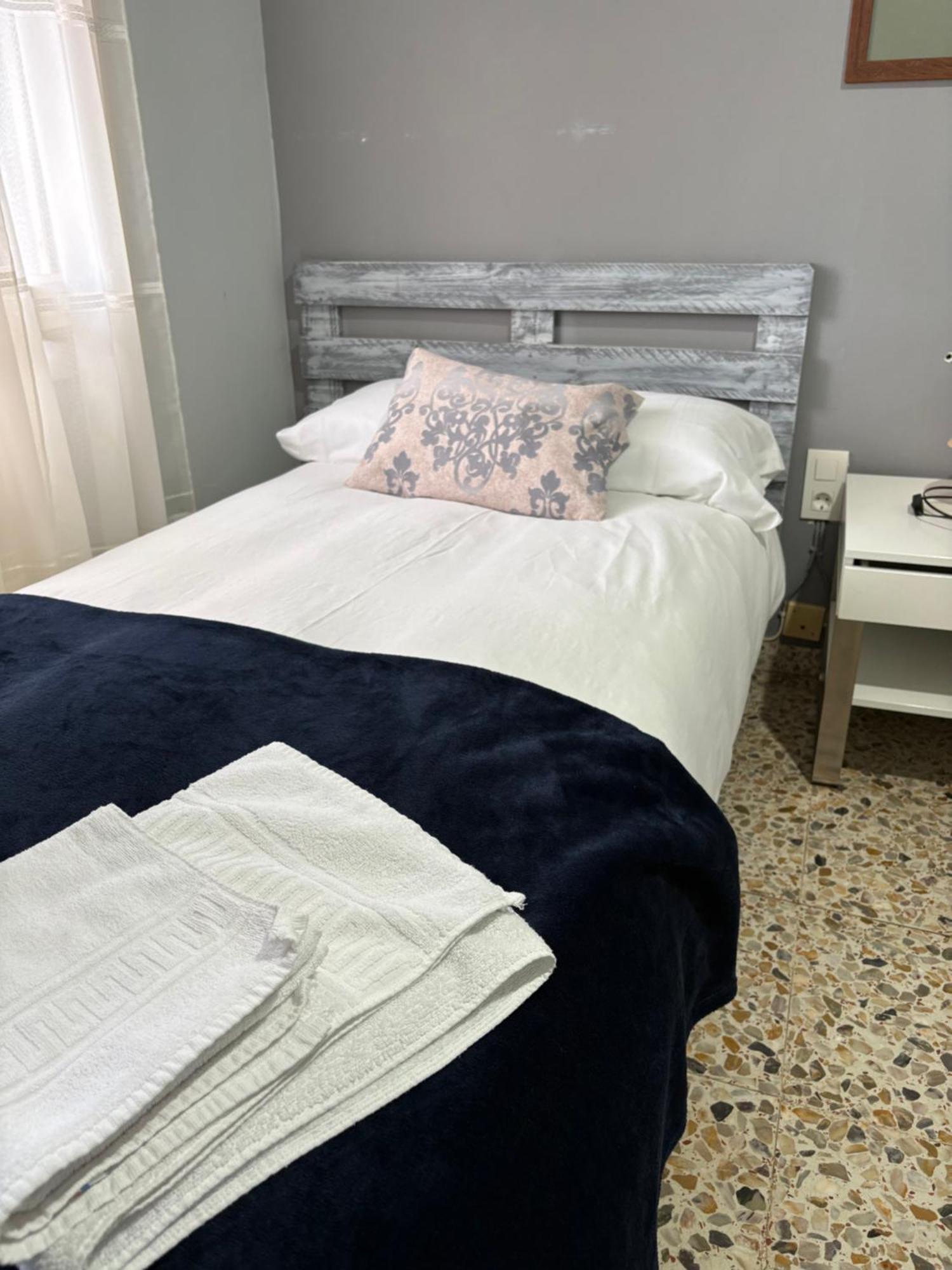 Hostal Pueblo Viejo Belchite Eksteriør bilde